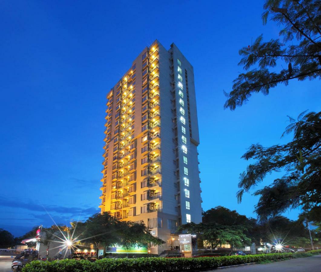 Starlit Suites Bangalore Kammasandra Exterior photo